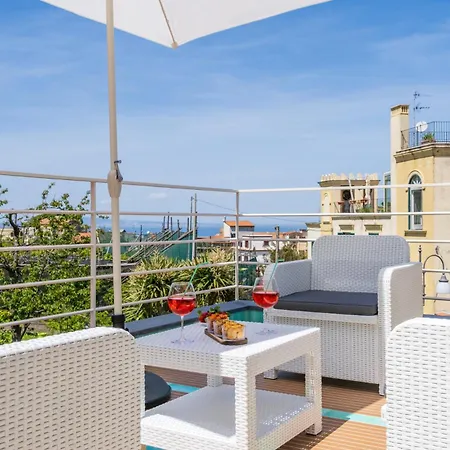 Radici House - Elegant With Patio And View Holiday home